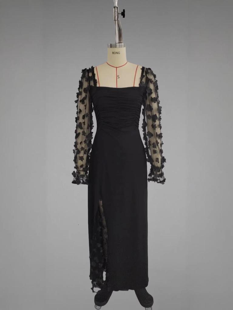 Elegant European & American Floral Lace Dress with Round Neck and Slit Train