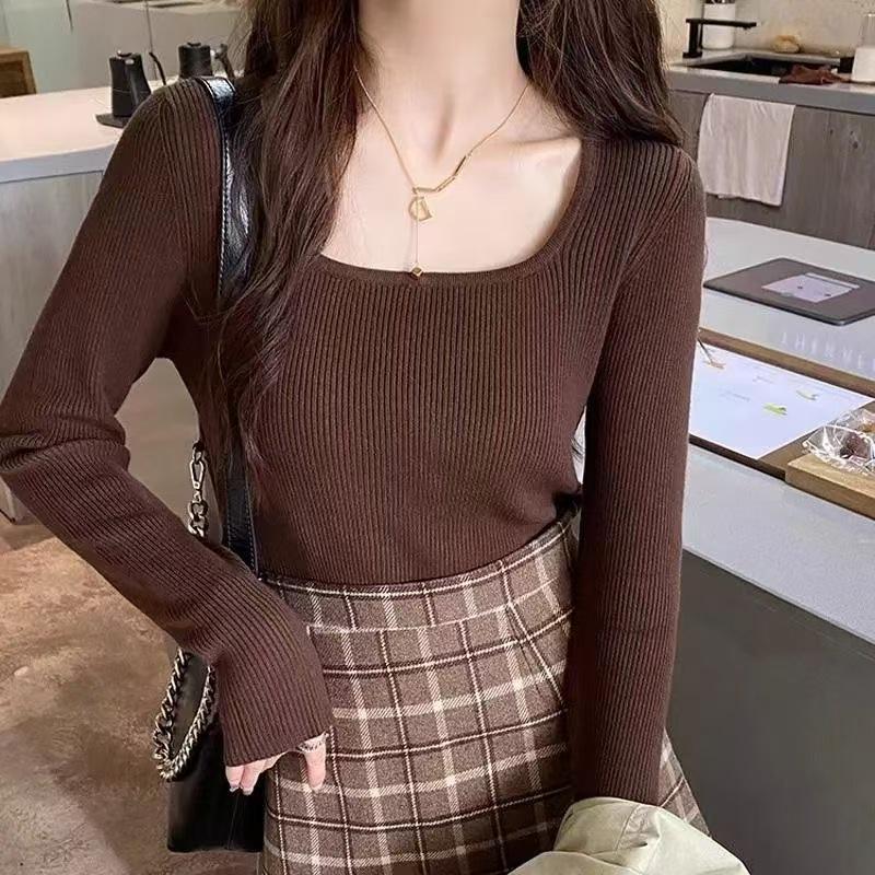

Black Square Neck Slim-Fit Knit Top - Women s Long Sleeve Base Layer Sweater One Size