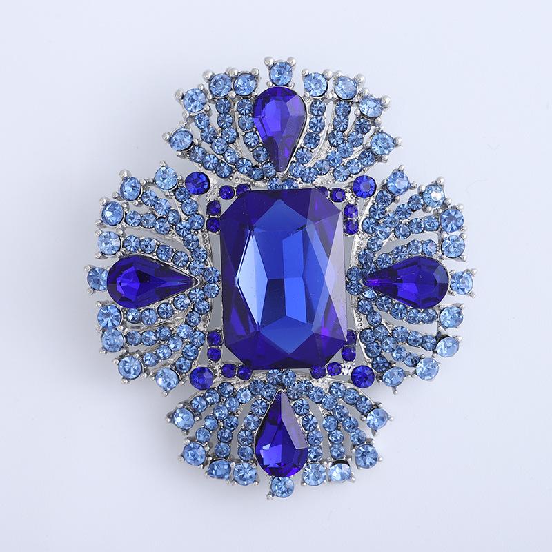 Luxury Crystal Glass Brooch Fashion High-End Temperament Clothing Brooch Diamond Pin
