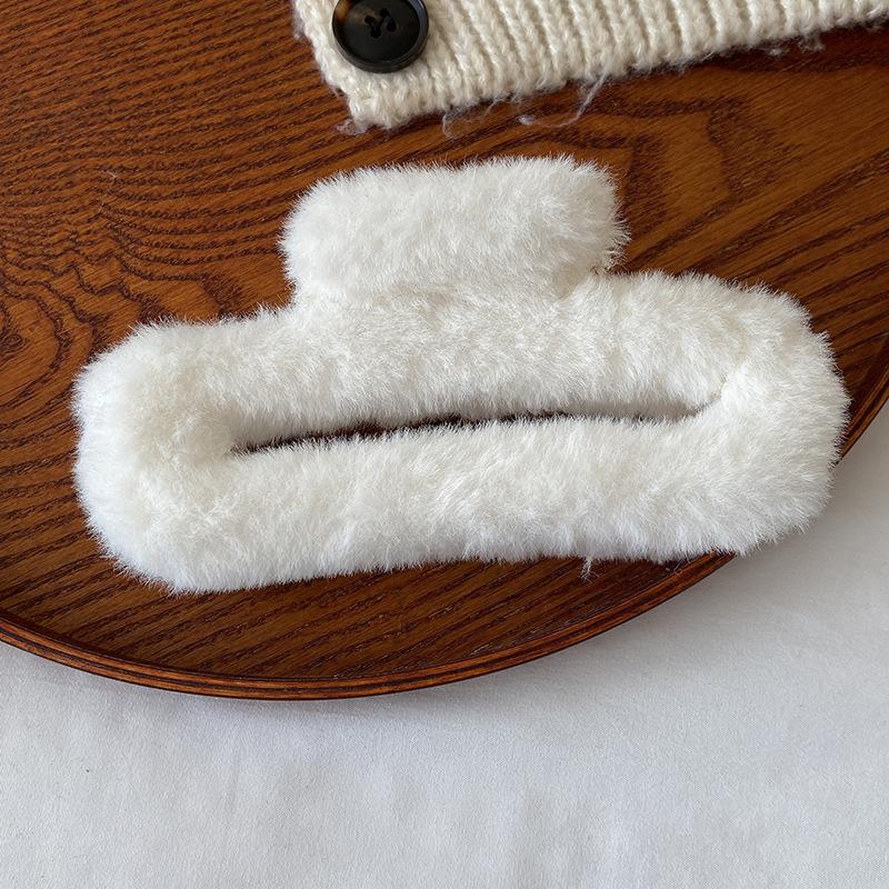 Korean Large Square Plush Hair Clip for Women Fashion Temperament Shark Clip Barrettes Girl Headwear Hair Accessories