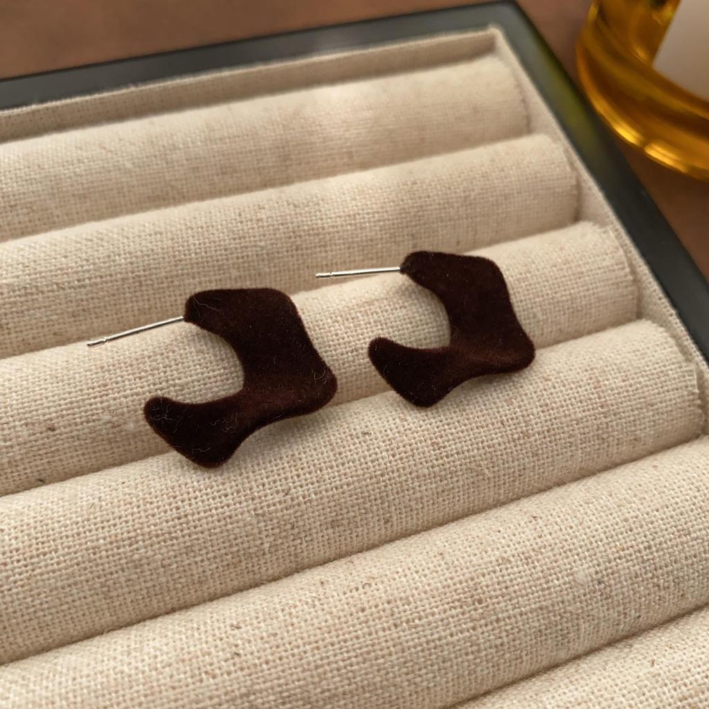 Burgundowe aksamitne geometryczne kolczyki sztyfty - Francuski design retro