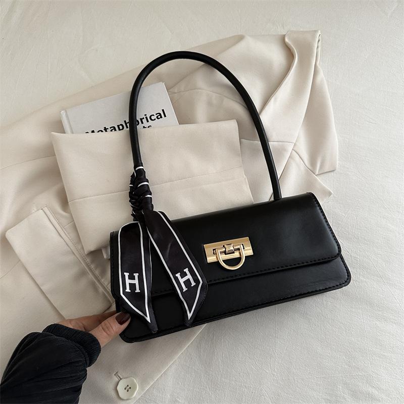 Small Square Bag Women's Bag Popular Underarm Portable Summer New Trend Beautiful Simple Shoulder Messenger Bag