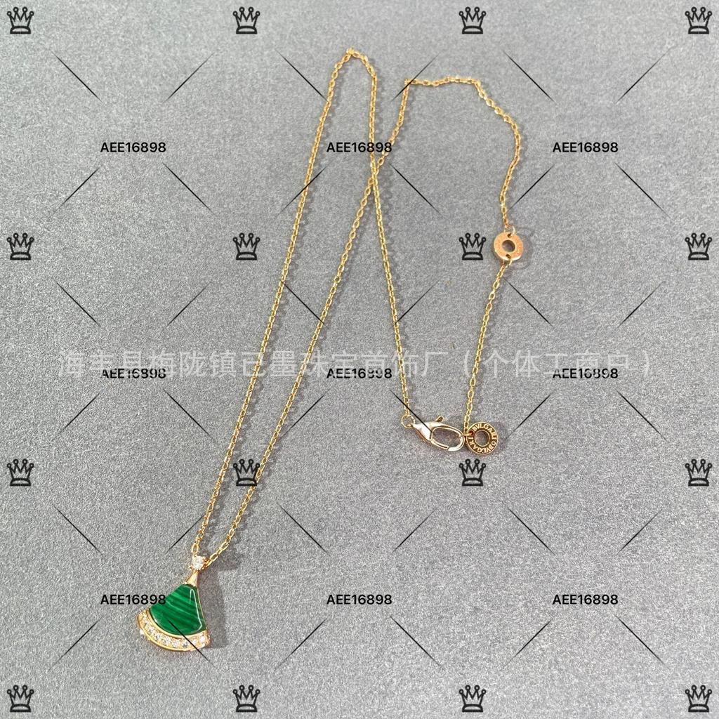 V Gold High Fan-shaped Clavicle Necklace: 18k Rose Gold with Red Agate, Diamond Accents, and White Shell on 925 Silver for Women