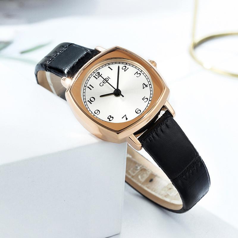 Retro-Quadratuhr für Damen mit Quarzwerk und Lederarmband