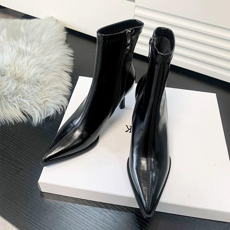 

2025 Новые женские ботильоны Сексуальные с острым носком Женские короткие ботинки Модные повседневные Женские ботинки на тонком высоком каблуке Однотонные Стилетто 39 чёрный