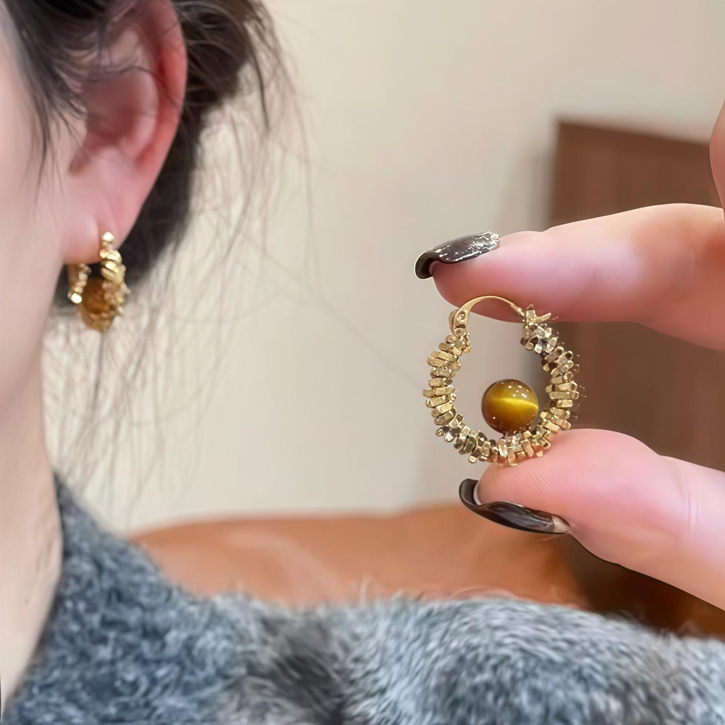 Exquisite French Gold & Silver Tiger Eye Earrings – Light Luxury, Niche Design, Versatile Accessories