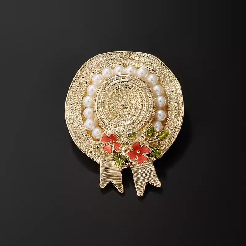 

Exquisite Enamel Maple Hat Brooch Female Creative Pearl Hat Corsage Niche Design Sense Pin Versatile Suit Accessories