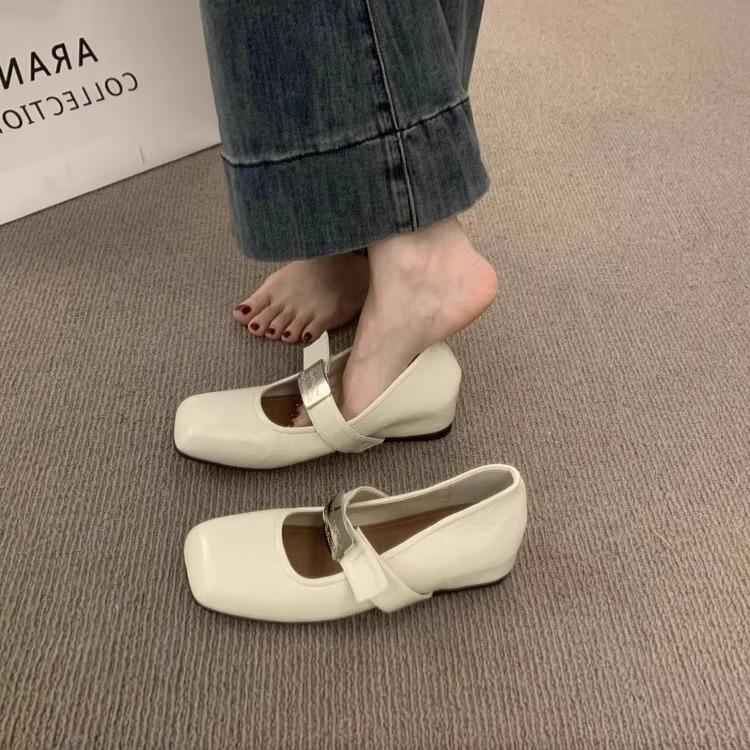 French Evening Shoes with Inner Height Increase Soft Leather Grandma Shoes Women's Versatile Commuter Wedge Heel White Single Shoes Mary Jane