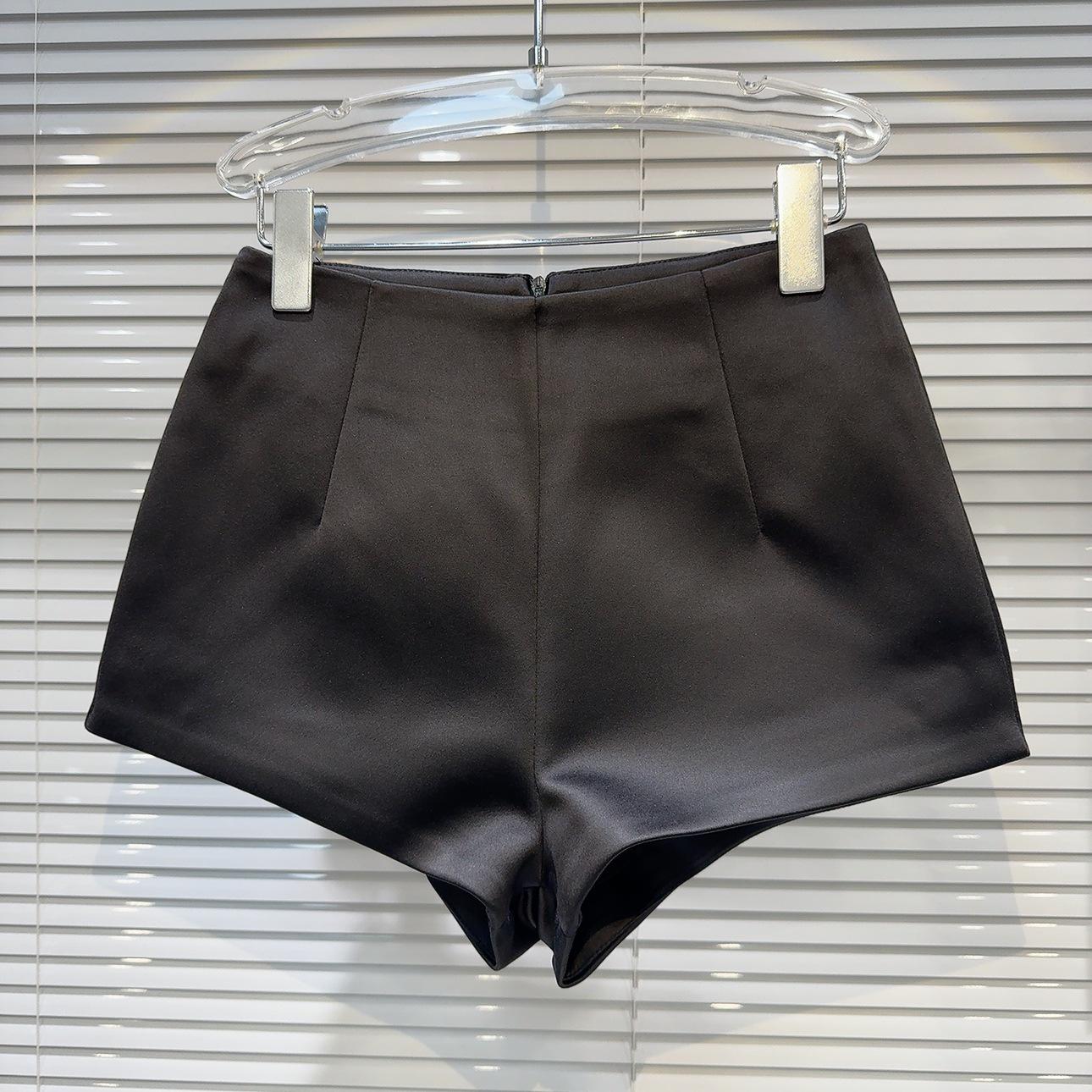 

Весна 2024 г. Атласные шорты А-силуэта с высокой талией в корейско-французском стиле