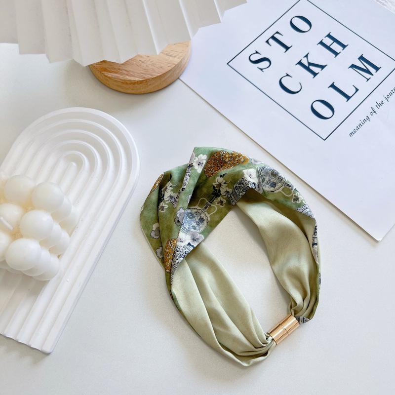 Korean Style New Fahion Silk Scarf Pearl Necklace Decoration Printed All-Matching Vintage Scarf Professional Lady Small Scarf