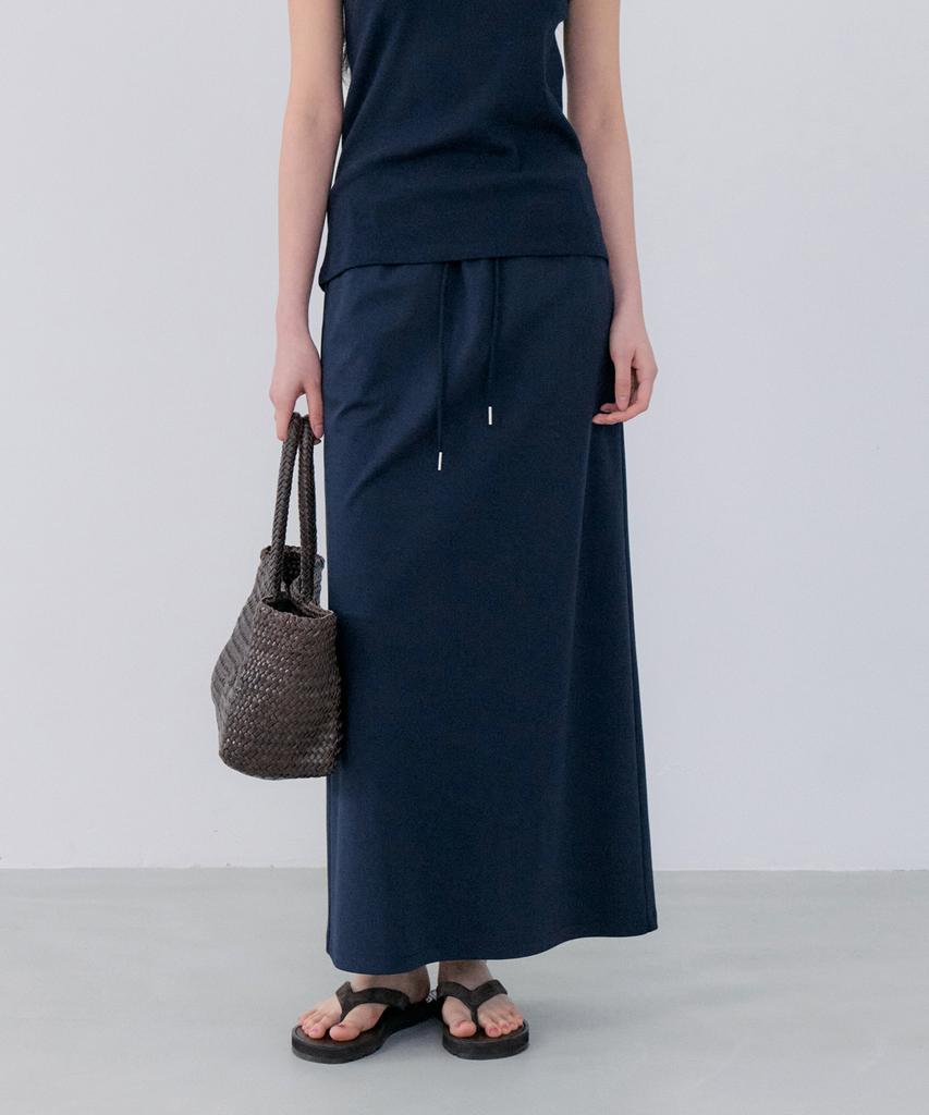 Notia Steady Skirt - Navy