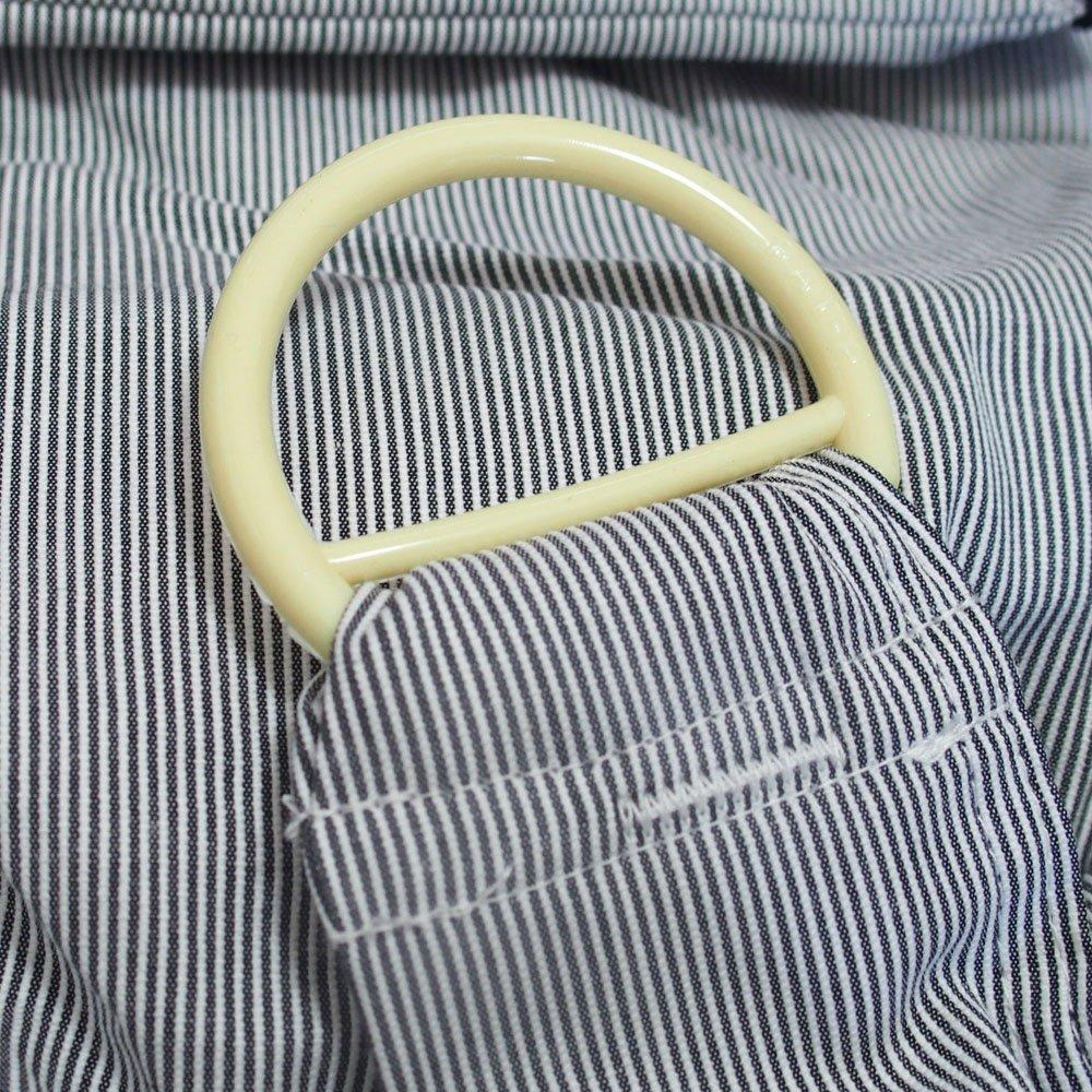 Tradiční nosítko pro miminko vyrobené v Simple dungaree s pruhy a Japonsko. námořnická modř.