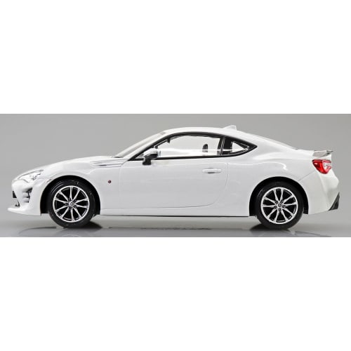 Aoshima Bunka Kyozai 1/32 Scale Rakupla Snap Kit No.08-CW Toyota 86 Crystal White Pearl Pre-Colored Plastic Model Kit (Automobile)