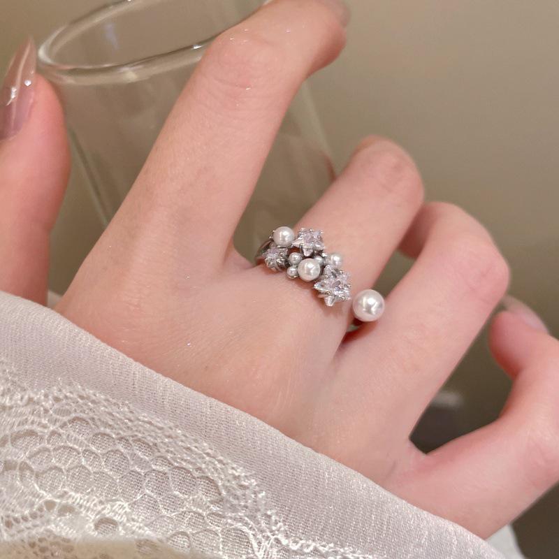 Sweet Fashion Unique Design Zircon Star & Pearl Open Ring - Light Luxury High-End Simple Index Finger Ring for Women