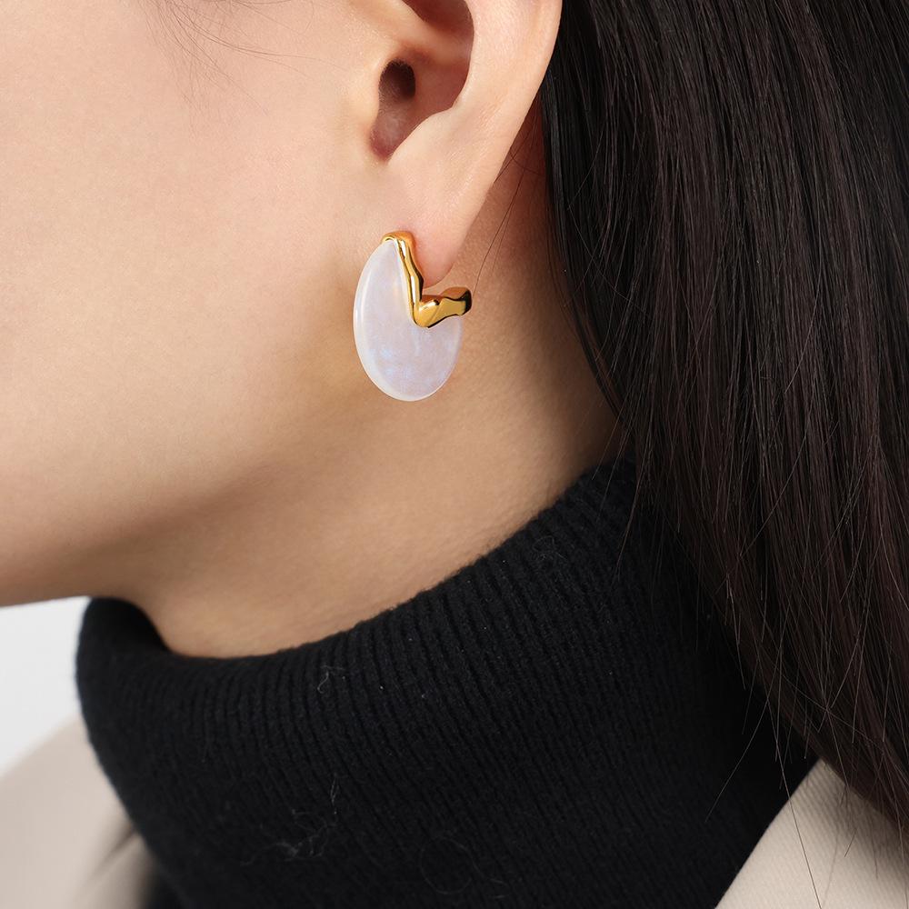18K Gold-Plated Exaggerated White Resin Fan-Shaped Stud Earrings with European & American Style for Women