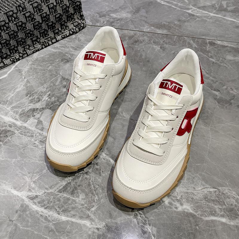 2025 spring and autumn new Korean version ins female students platform heightening sports board shoes casual street shooting sports shoes