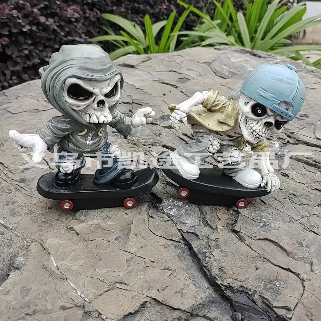 New Skateboard Skeleton Doll Decorative Ornament Halloween Scene Dress Up Coldplay Skeleton Man Ornament