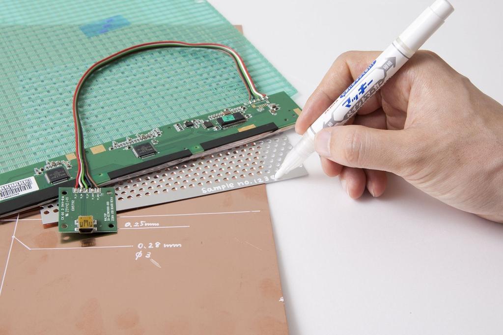 Zebra Maki Paint Extra Fine Marker, Point, White, P-YYTS20-W