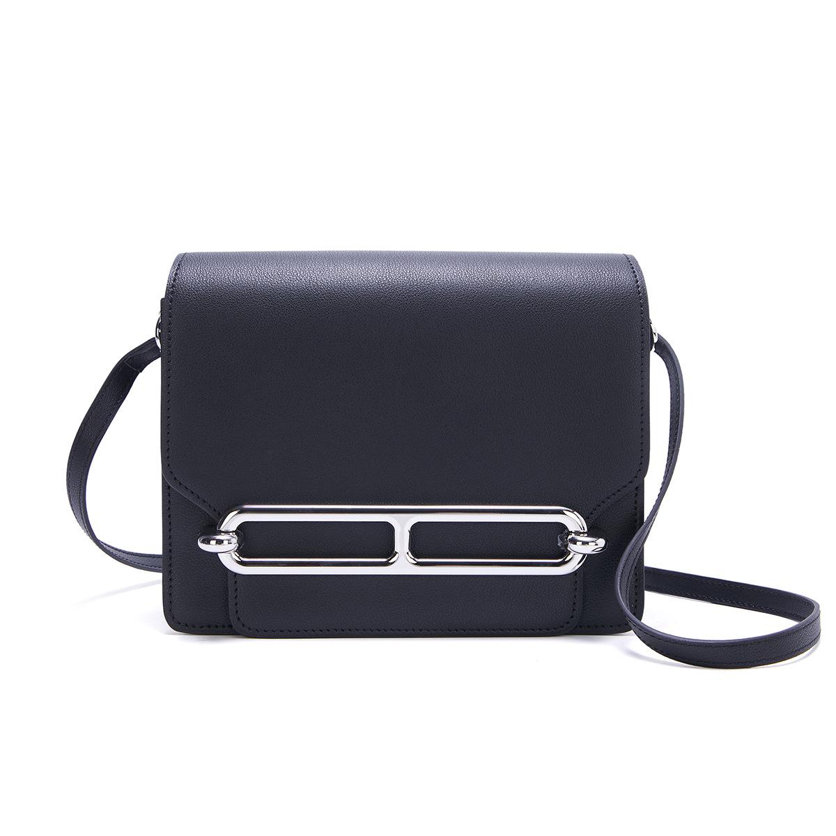 

Новая сумка Pig Nose с натуральной текстурой кожи, модная маленькая квадратная сумка через плечо, ретро-темпераментная сумка на одно плечо из тофу, сумка для бортпроводника 22x8x17cm чёрный