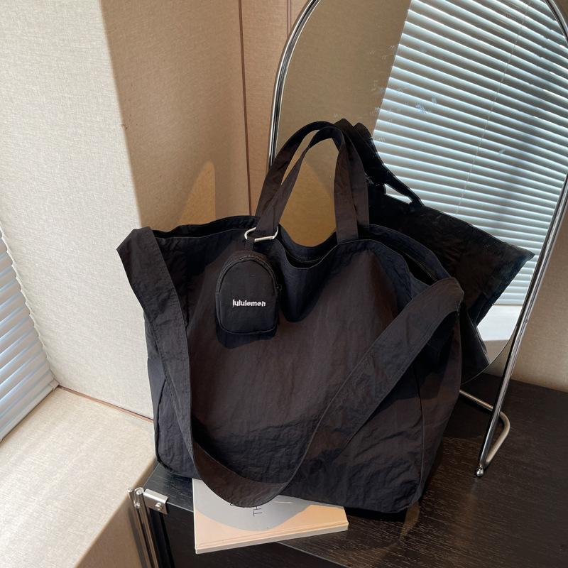 Large Capacity Bag Women's Autumn and Winter Versatile Lazy Wind Shoulder Messenger Bag Commuter Tote Bag