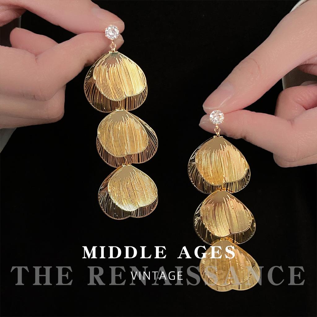 Серьги с полыми лепестками, серьги-пусеты с преувеличенным дизайном, серьги класса люкс для женщин