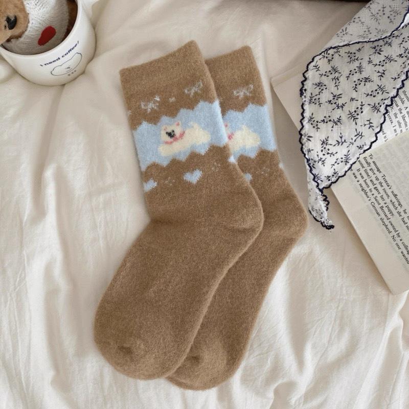 Pink Puppy Women's Wool Mid-Calf Socks - Thick Warm Cartoon Plush for Autumn/Winter.