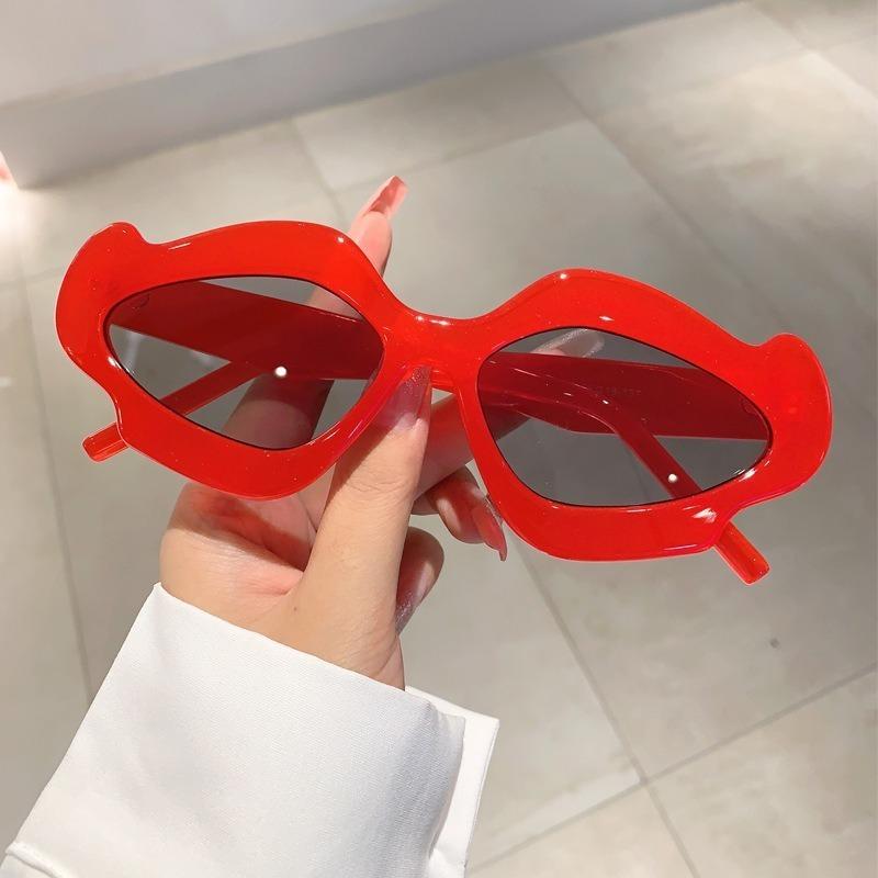Non-polarized Vintage Flower Women Sunglasses New Stylish Irregular Shape Gradient Shades Trendy Luxury Brand Design Party Eyewear