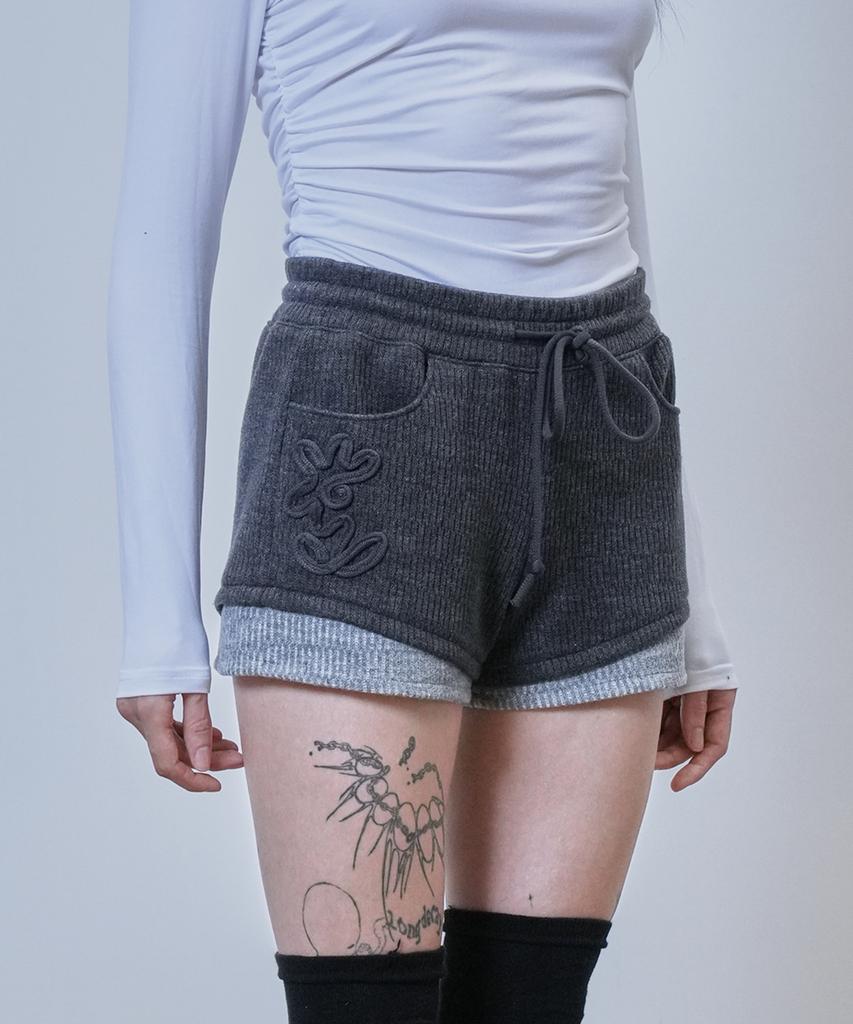 Nyuje Code Embroidery Knit Shorts (Charcoal)