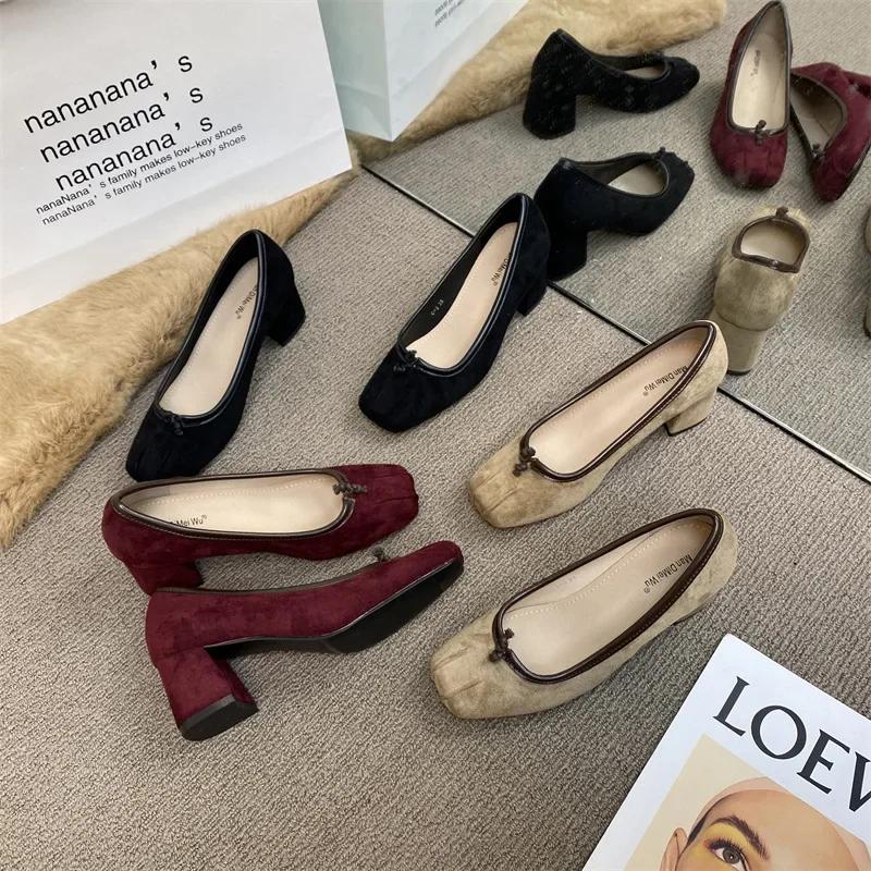 Fashion 2025 Spring And Autumn New Style Flat Mouth Single Shoe Vintage High Heel Milk Shoe Commuting Velvet Surface Mary Jane Shoe