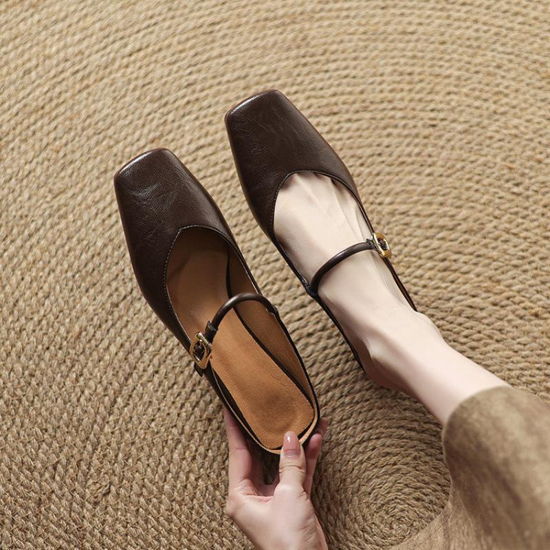 Summer casual flat-bottomed slippers cover one foot, cool slippers women's new large and small size women's shoes non-slip bag head slippers