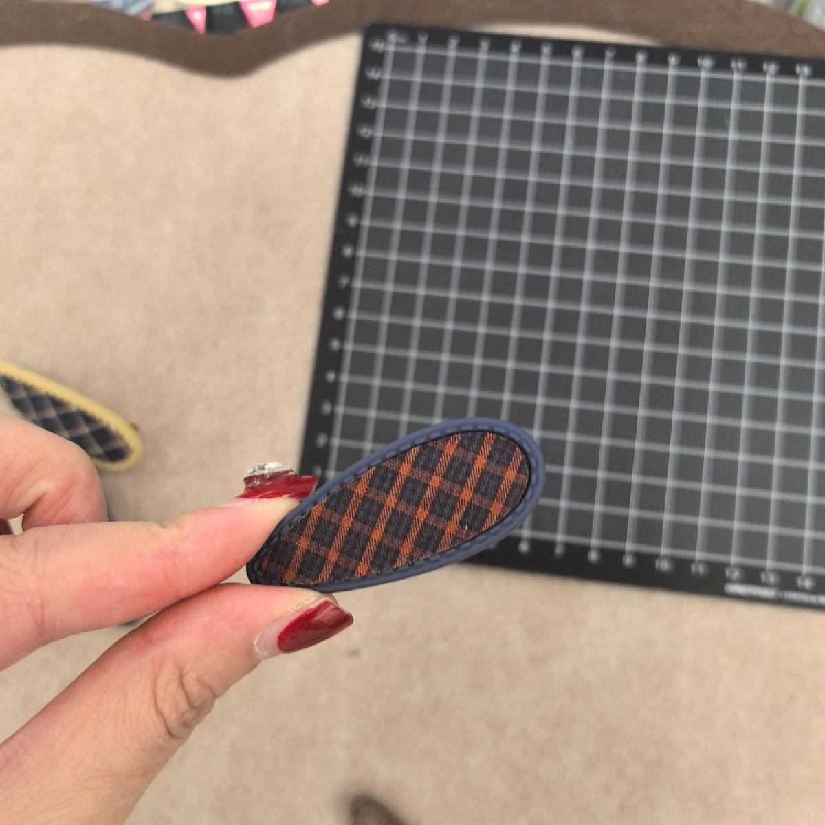 2025 French Retro Geometric Floral Hair Clip – Vintage Style Bangs & Side Clip for Women