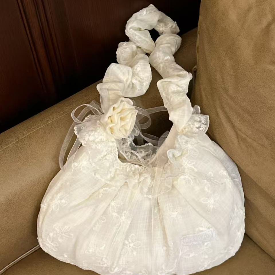 New fashionable versatile small fresh lace flower shoulder bag shoulder large capacity commuting