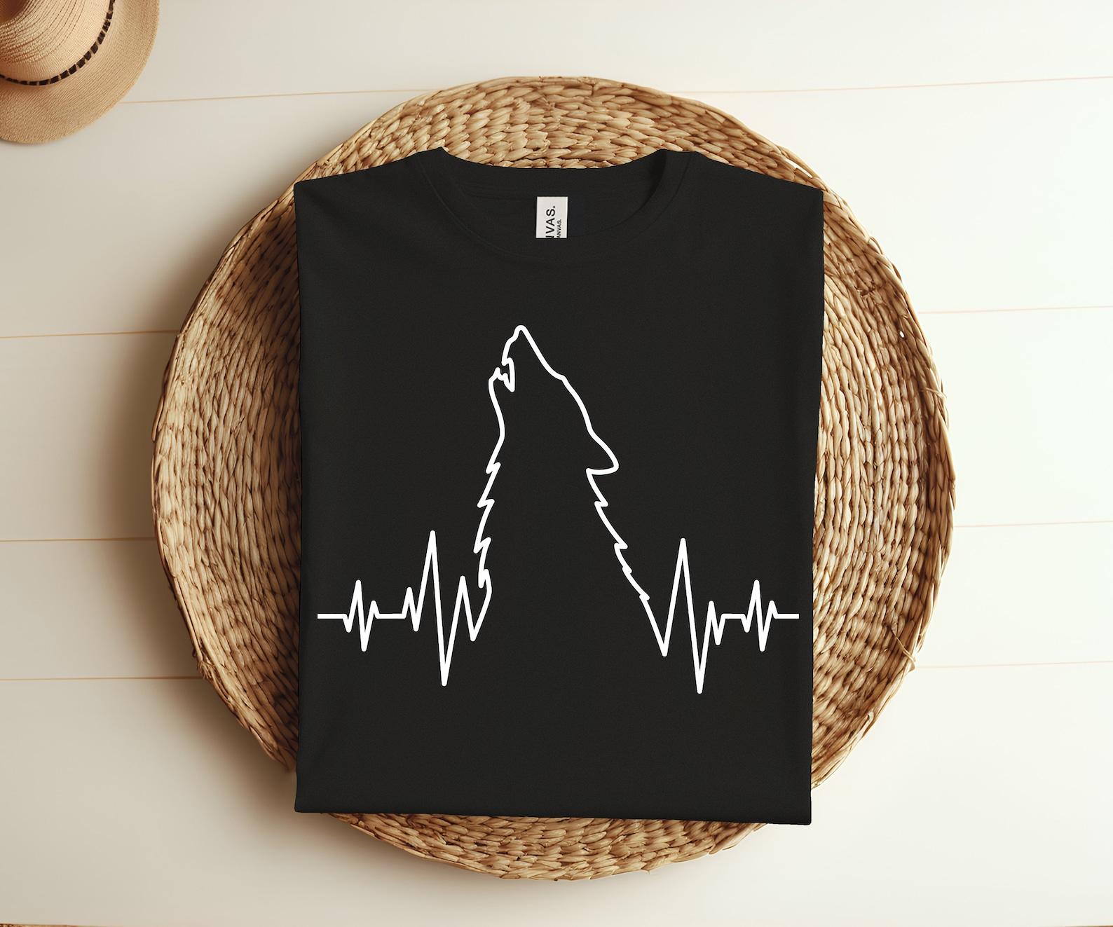 Wolf Howling Pulse Heartbeat Wolves Gift Costume T-Shirt, Animals Wildlife Lover Shirt, Grey Wolf Birthday Present Boys Girls Kids Adults, 100