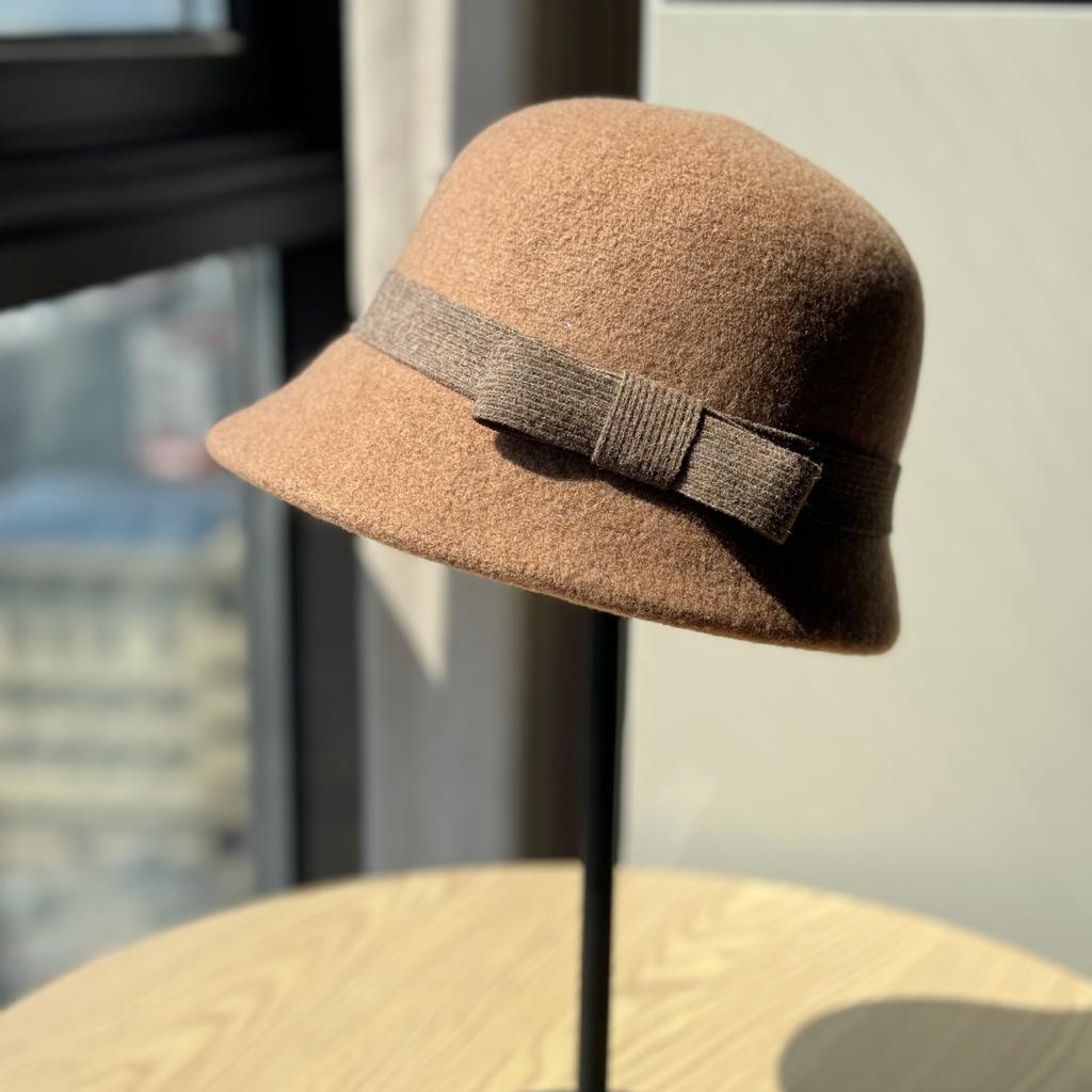 Neuer Fischerhut aus britischer Wolle für Damen Winter Modischer Tochterhut Gesicht Zeigender Kaschmir-Beckenhut Temperamenthut