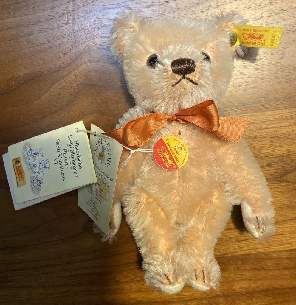 [USED] Steiff Teddy Bear, Holland, 1995, In Excellent Condition with Tags
