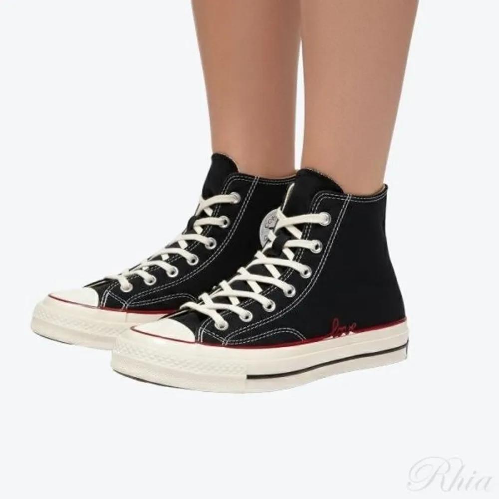 Converse A19061C Chuck 70 Hearts Black Egret Day S AHEAD 220