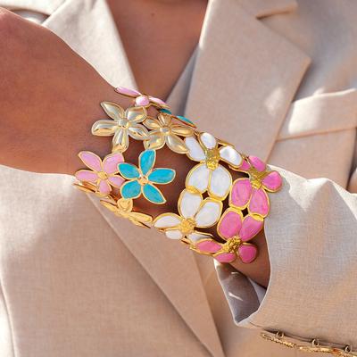Retro-Stil Edelstahl Tropföl Blume Öffnungsarmband Urlaubsstil Personalisierter Umweltschutzschmuck