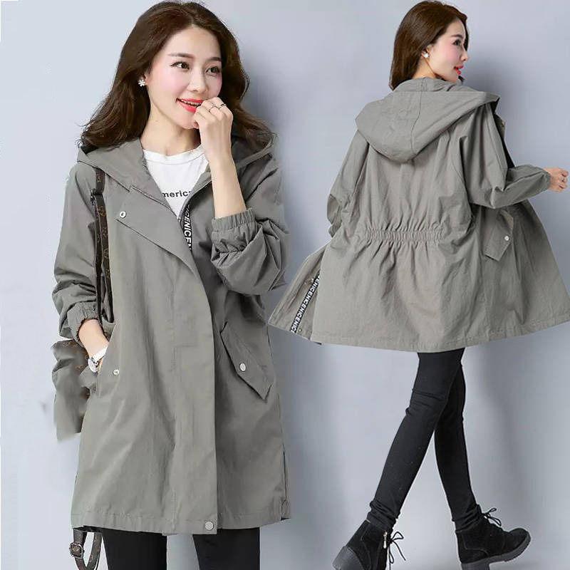 Dámská jarní podzimní zeštíhlující bunda střední délky s kapucí a zipem