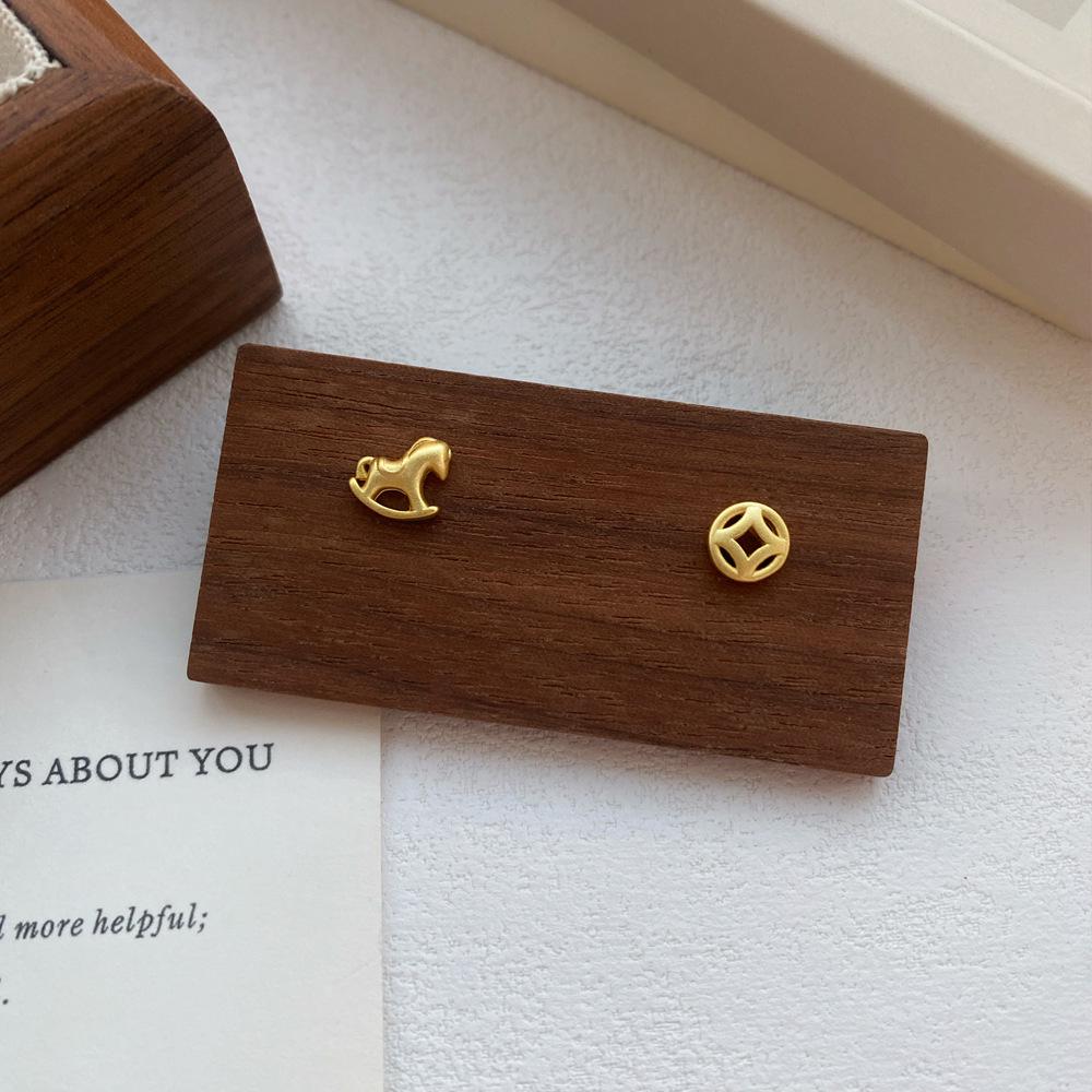 S999 Sterling Silver Wooden Horse Coin Stud Earrings - Year of the Horse Niche Design, Light Luxury, Cute Ornaments for Girls Pure Silver