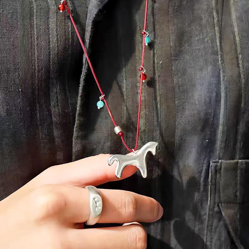 High-End Niche Personalized Red String Necklace with Agate Cat's Eye Pendant for Women