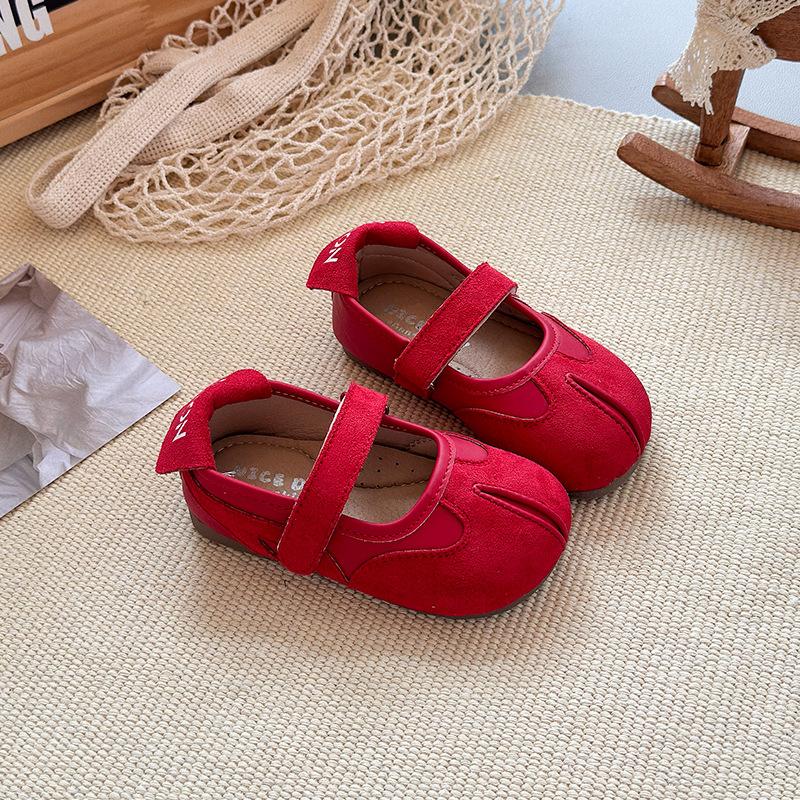 Children's fashion casual leather shoes 2025 summer new girls cute Velcro sandals medium and older children's non-slip leather shoes