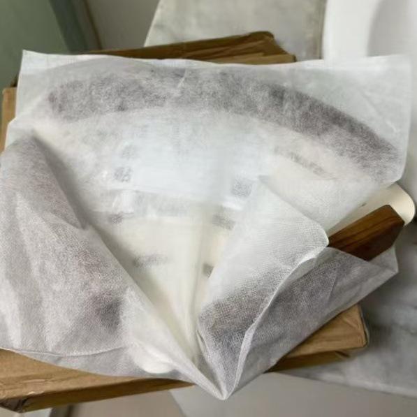 Wandmontiertes Dreieckregal aus Walnussholz für Badezimmer, Dusch- und Toilettenaufbewahrung, Bohrloses Eckregal