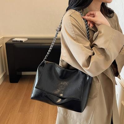 Korean Version of Premium Oily Leather Large-capacity Commuter Tote Bag Fashionable Versatile Shoulder Bag Chain Underarm Bag