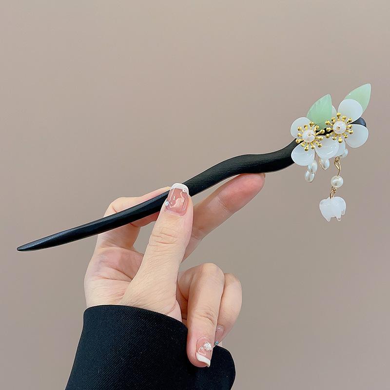 Traditional Sandalwood Hairpin for Chinese Cheongsam & Hanfu Updo