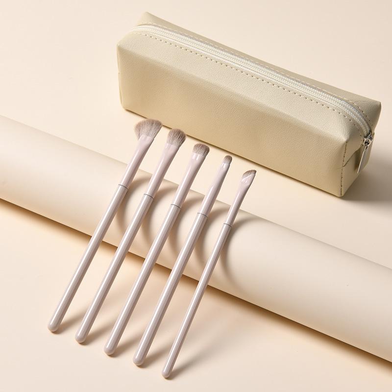 Set di pennelli da trucco professionali per principianti: Pennelli Ombretto, Blush, Contour per Aspiranti Truccatori.