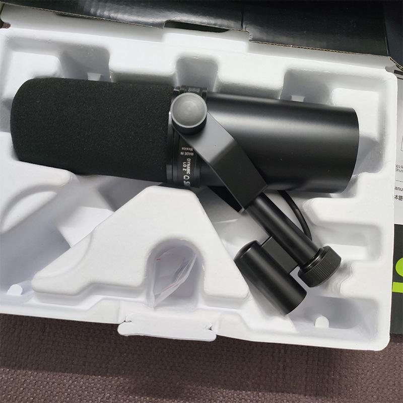 SM7B Wired Dynamic Microphone for Podcasts, Recording, and TikTok Live Broadcasting