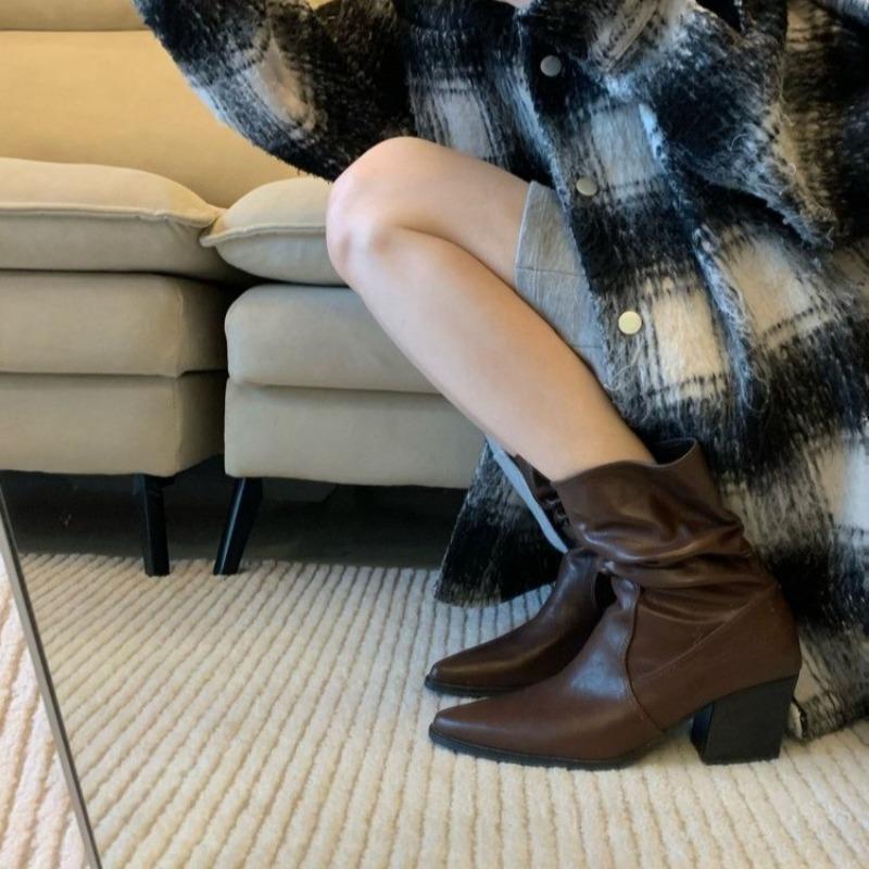 

Маленькие короткие ботинки женские осенние новые с юбкой черные остроносые короткие голенища толстый каблук плиссированные на щиколотке ботинки 39 коричневый