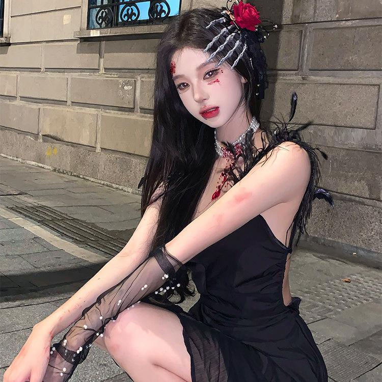 Pince à Cheveux Main Squelettique - Accessoire Griffe Rose Gothique - Épingle Latérale Macabre d'Halloween