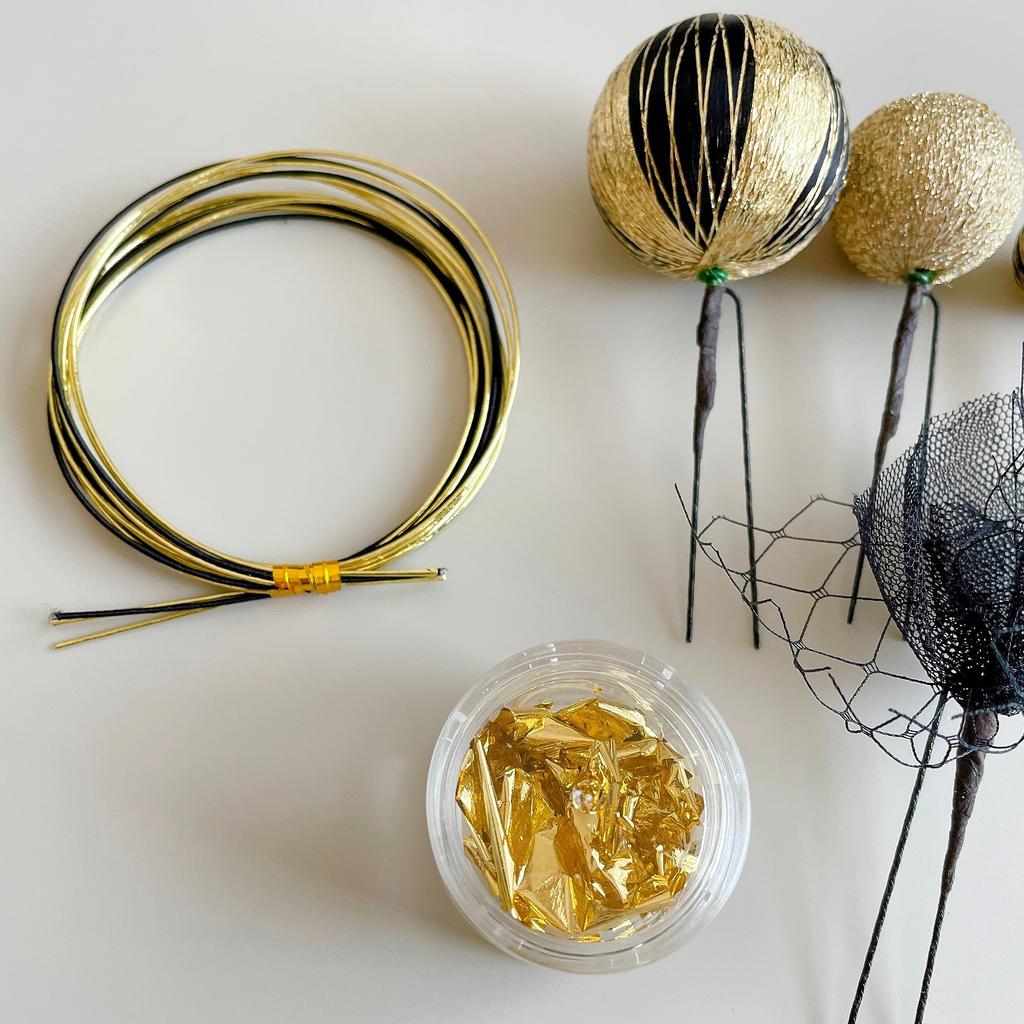 Black and Gold Hair Ornament with Tamakanzashi and Perfect for and Perfect for Hakama and (Ball Pin) Tulle, Coming-of-Age Ceremonies, Graduations,
