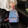 Zaino alla moda in denim con ricamo di lettere di Hello Kitty per l'uso quotidiano